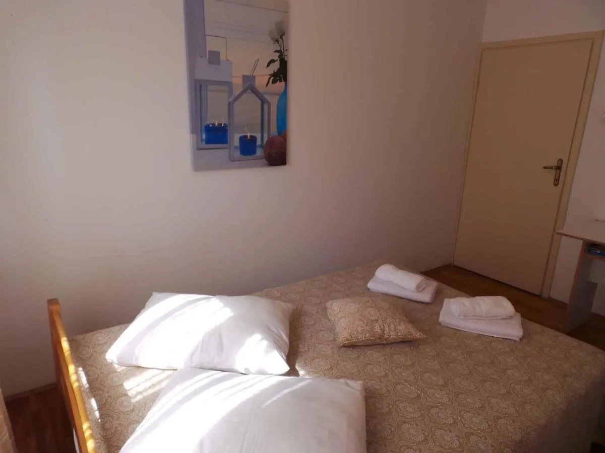 Apartment In Muntic/Istrien 10825 Muntić