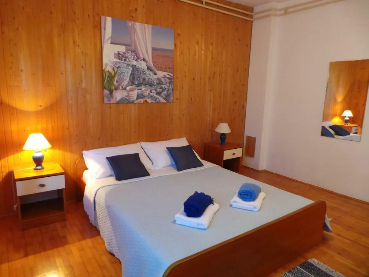 Apartment In Muntic/Istrien 10825